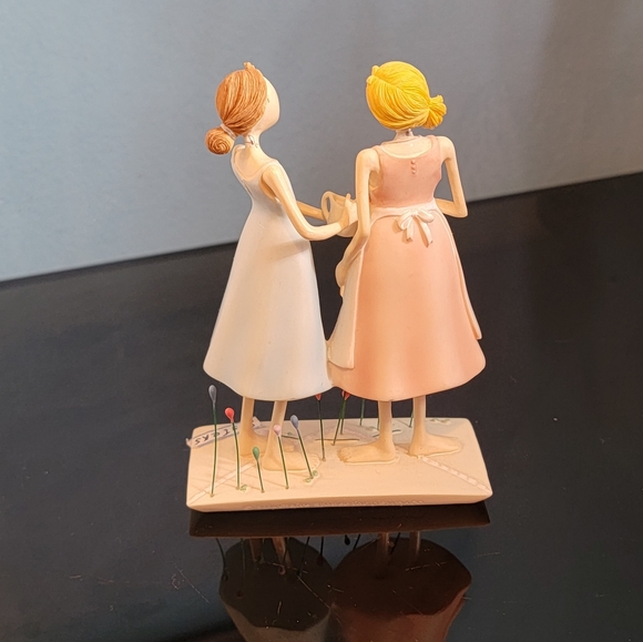 Sisters Figurine Table Top Pink and Blue By Claire Stoner 2004 - Picture 2 of 9